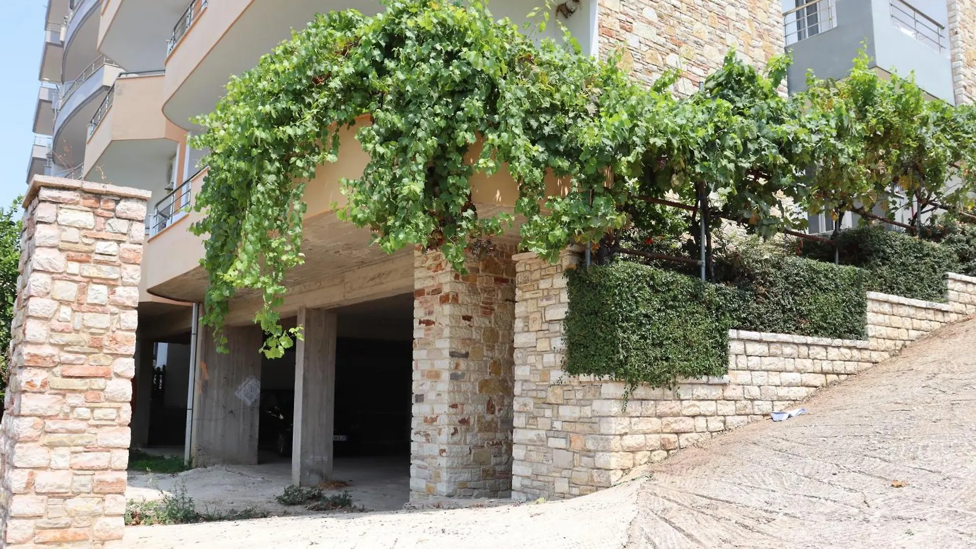 Overview Apartments Saranda